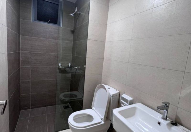 Gravit8 @ Klang South