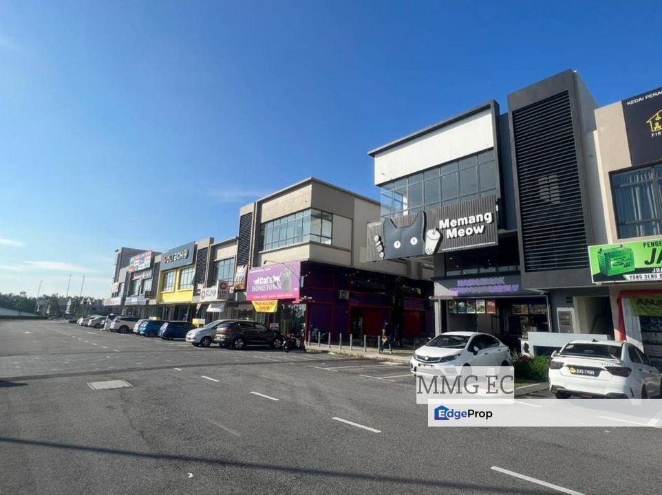 Tropicana Aman Triana Bandar Rimbayu Facing Main Road Double Storey ...