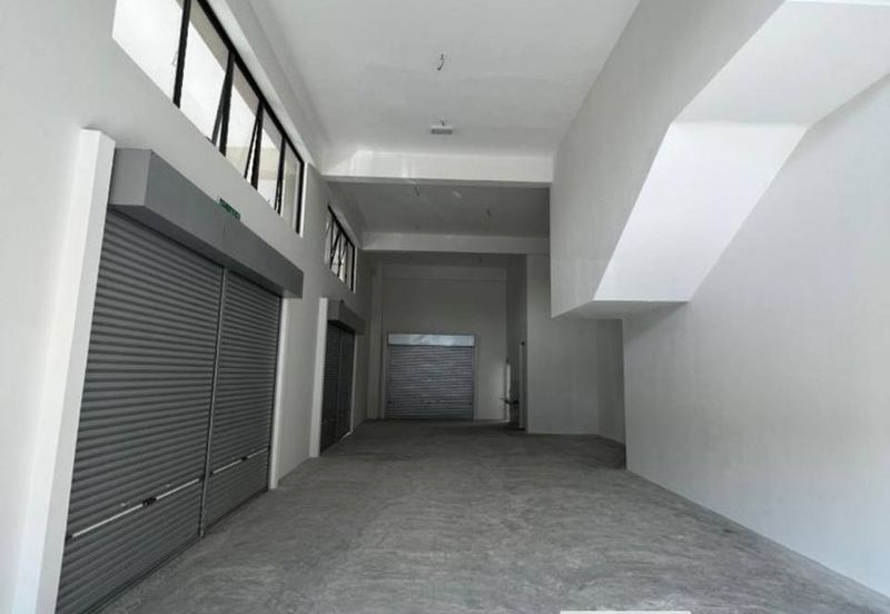 Triana @ Tropicana Amans