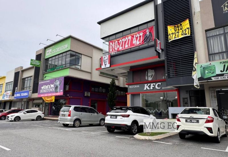 Triana @ Tropicana Amans