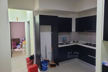 Gravit8 @ Klang South