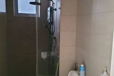 Gravit8 @ Klang South