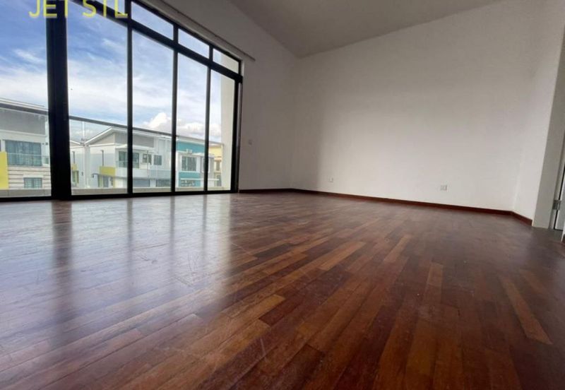 Setia Alam Setia Utama 1