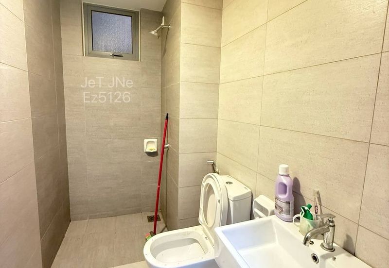 Gravit8 @ Klang South