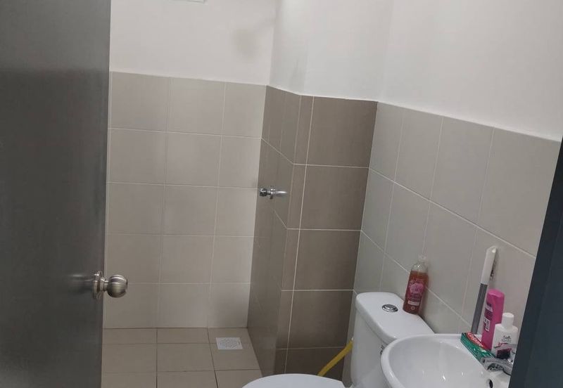 ADENIA APARTMENT @ BANDAR PARKLANDS, KLANG