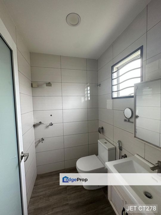 Kota Bayuemas Klang Partial Furnished Double Storey House , Selangor, Klang
