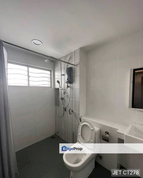 Kota Bayuemas Klang Partial Furnished Double Storey House , Selangor, Klang