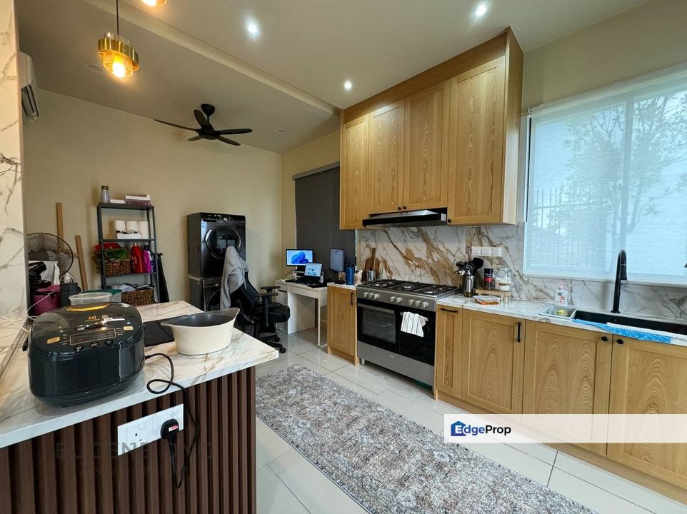 Eco Sanctuary Sencilia Fully Renovated Partial Furnished Double Storey Endlot , Selangor, Telok Panglima Garang