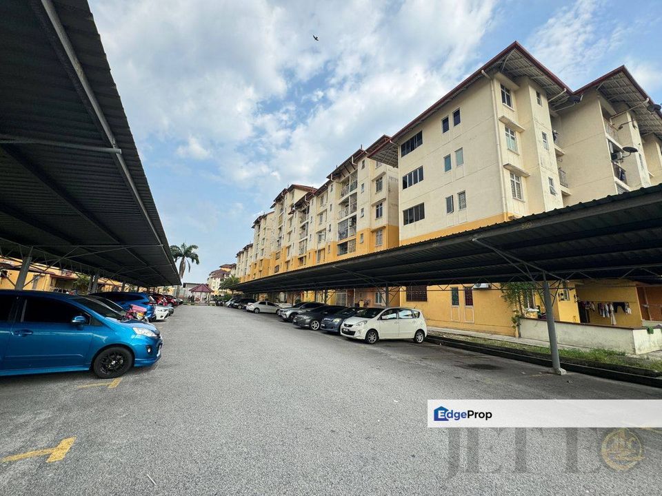 Bayu Vllla Apartment Klang Partial Furnished Unit , Selangor, Klang