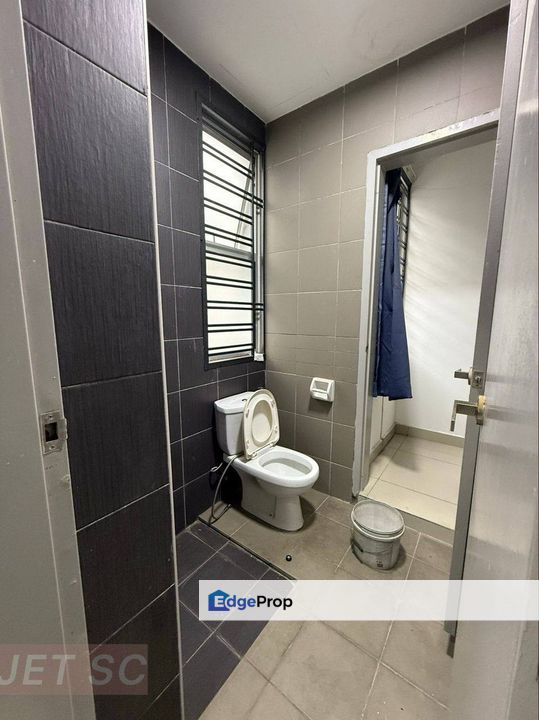 Amverton Links Sentosa 22x70 Double Storey House , Selangor, Klang