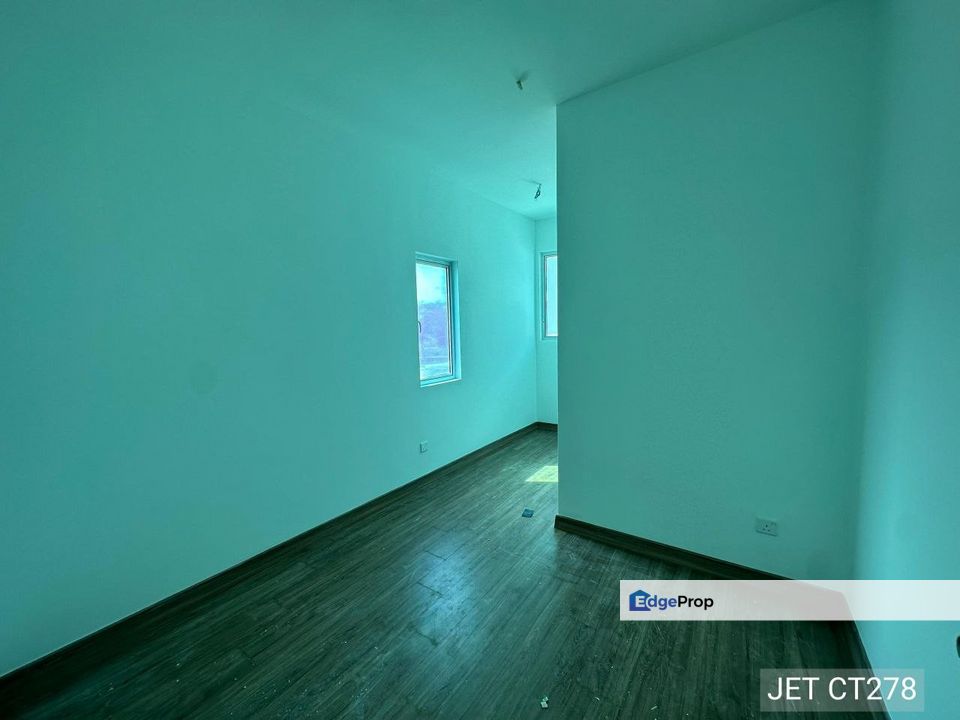 Laelia Kota Bayuemas 20x70 Double Storey House , Selangor, Klang