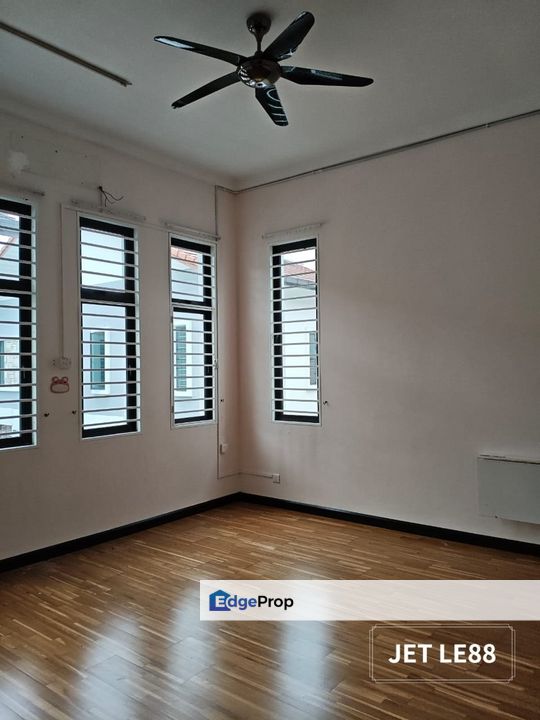 Kota Bayuemas Klang Facing Field Double Storey Semi D , Selangor, Klang