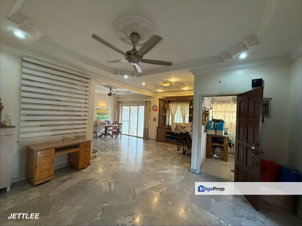 USJ 16 Subang Jaya Facing South Double Storey Endlot , Selangor, USJ