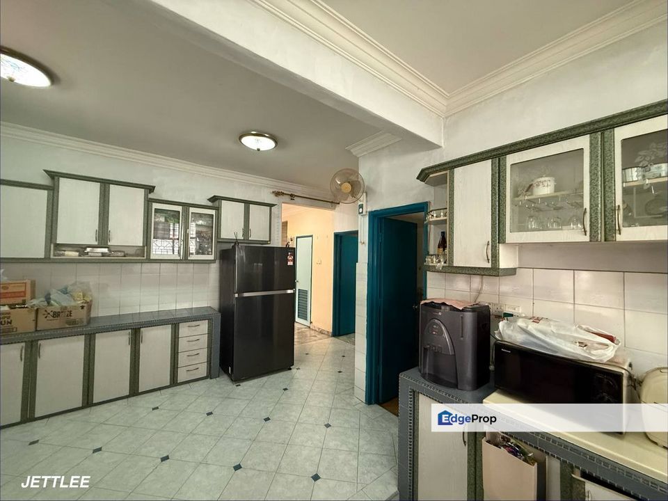 USJ 16 Subang Jaya Facing South Double Storey Endlot , Selangor, USJ