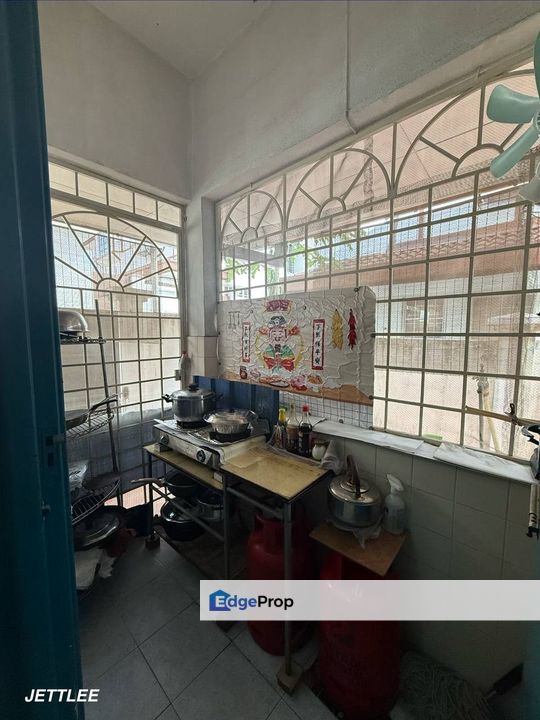 USJ 16 Subang Jaya Facing South Double Storey Endlot , Selangor, USJ