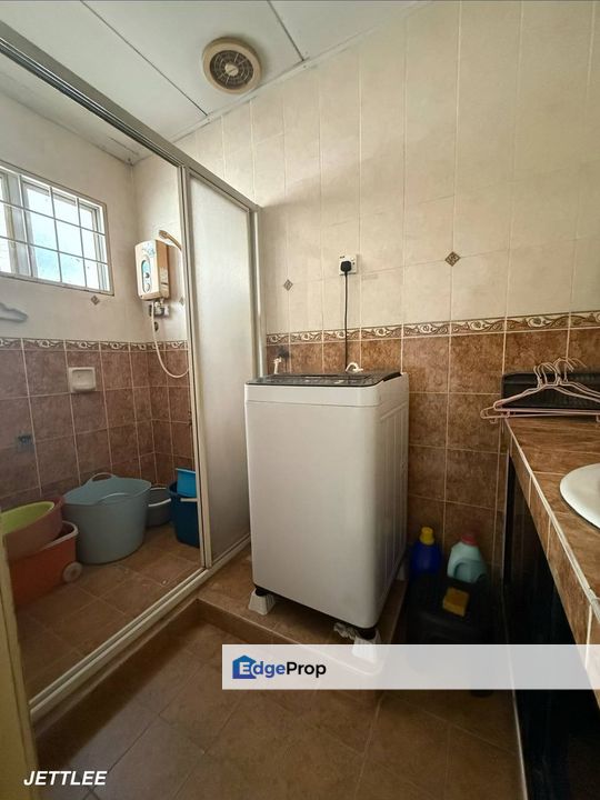 USJ 16 Subang Jaya Facing South Double Storey Endlot , Selangor, USJ