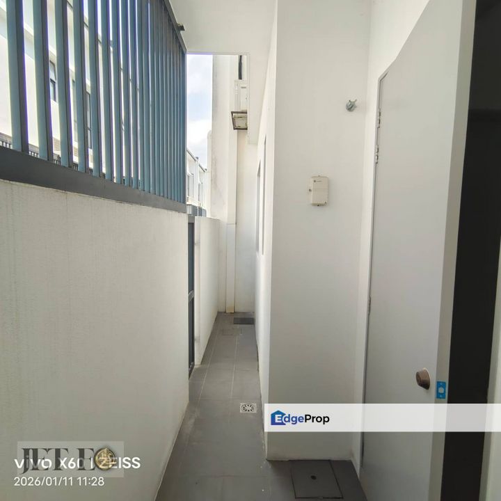 Rimbayu Swans Telok Panglima Garang Facing South , Selangor, Telok Panglima Garang