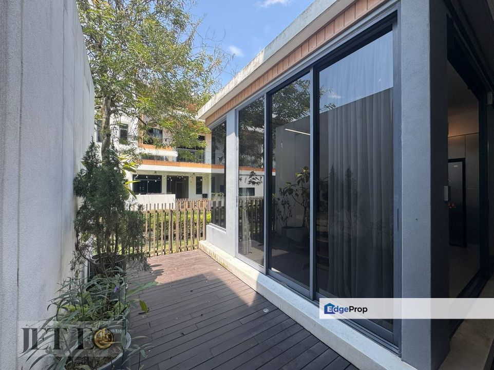 Eco Sanctuary Terraza Pavillion Partial Furnished Double Storey House , Selangor, Telok Panglima Garang
