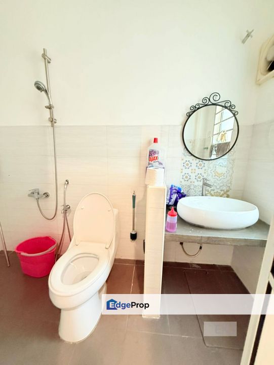 Canal Garden Kota Kemuning Renovated 2.5 Storey House , Selangor, Kota Kemuning