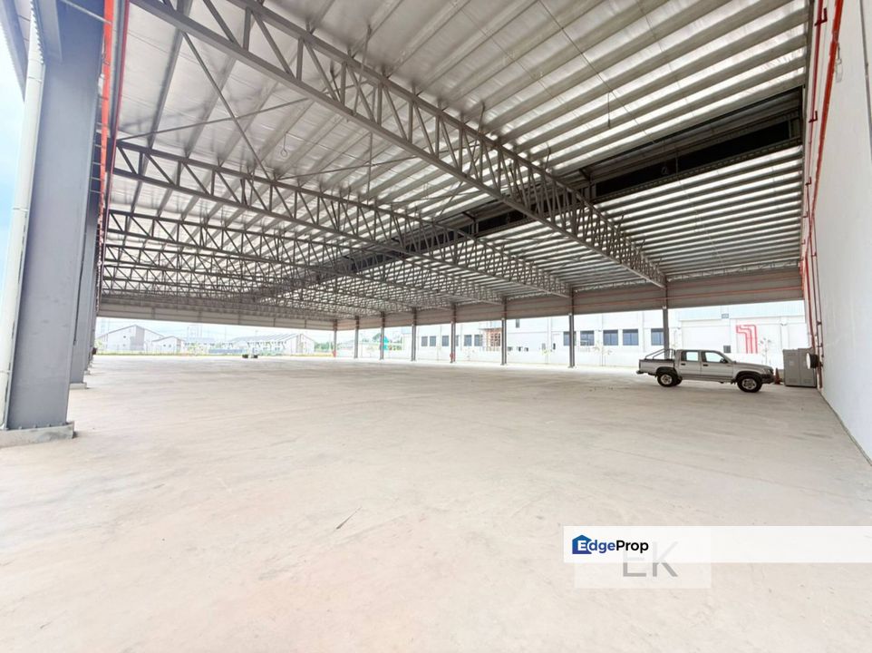 Bandar Serenia Dengkil Triple Storey Detached Warehouse , Selangor, Dengkil