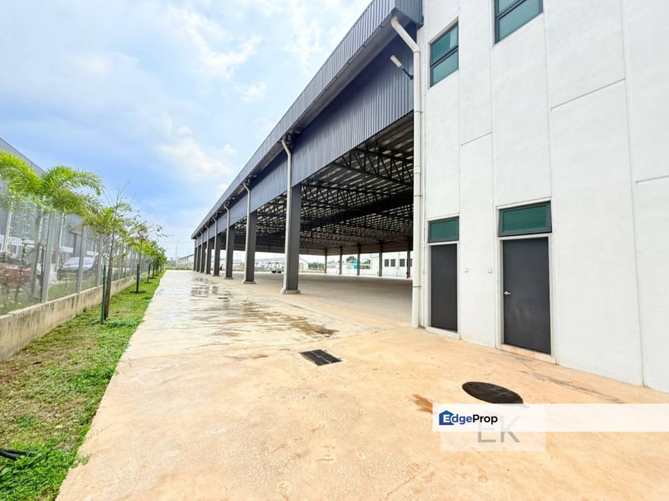 Bandar Serenia Dengkil Triple Storey Detached Warehouse , Selangor, Dengkil