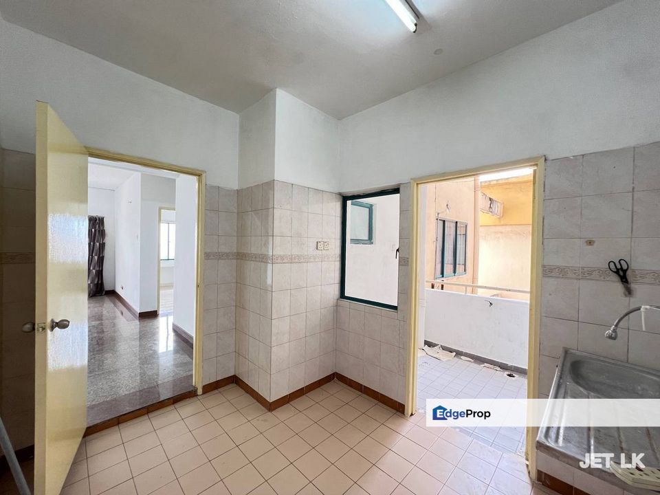 BBK Condominium Bandar Baru Klang Basic Unit , Selangor, Klang