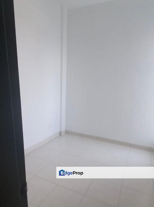 Orchis Apartment Bandar Parkland Klang Partial Renovated Unit , Selangor, Klang