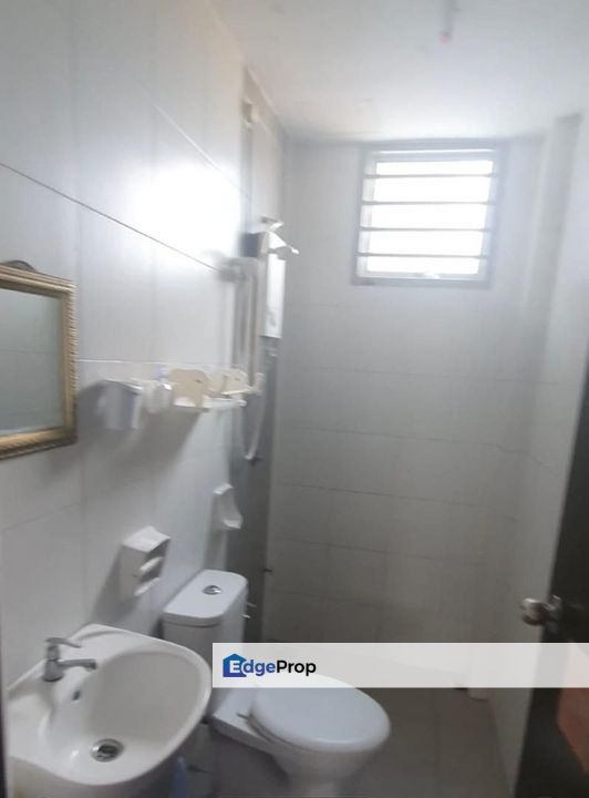 Orchis Apartment Bandar Parkland Klang Partial Renovated Unit , Selangor, Klang