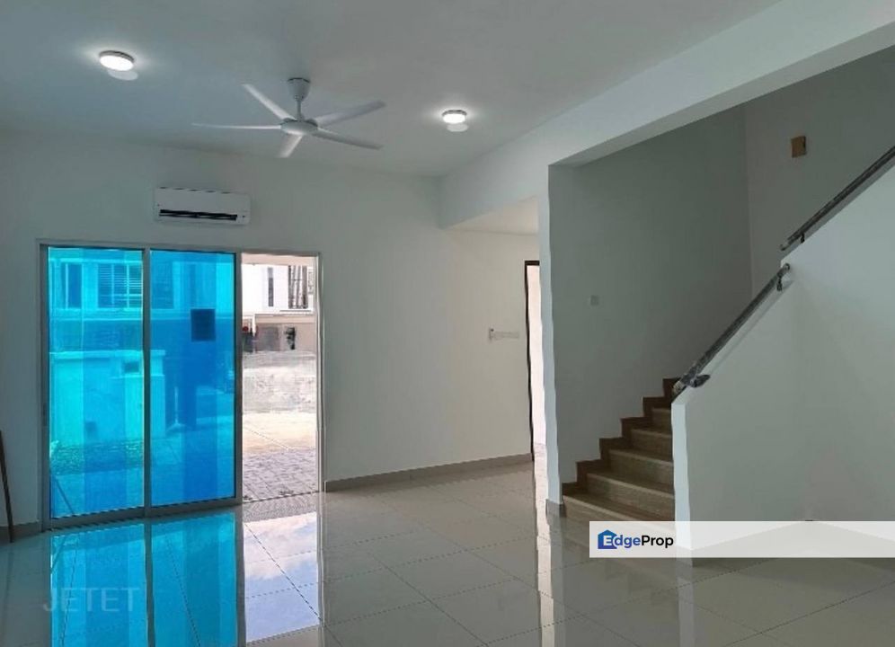 Kota Bayuemas Klang 22x70 Double Storey House , Selangor, Klang