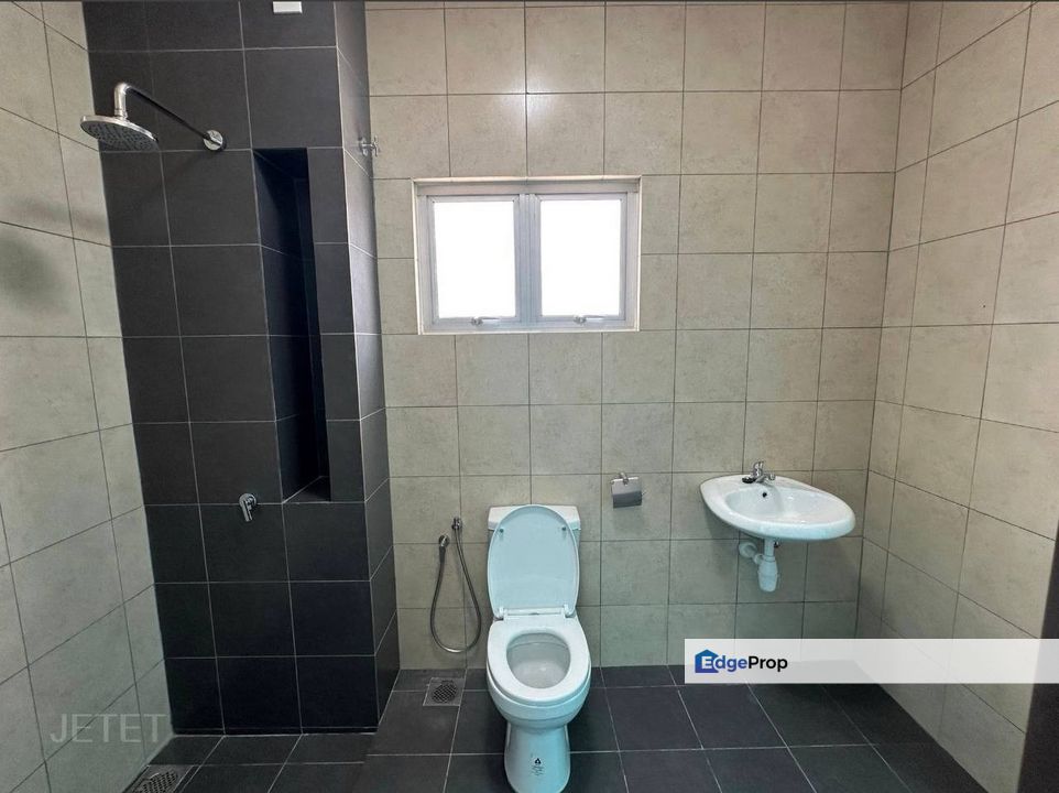 Kota Bayuemas Klang 22x70 Double Storey House , Selangor, Klang