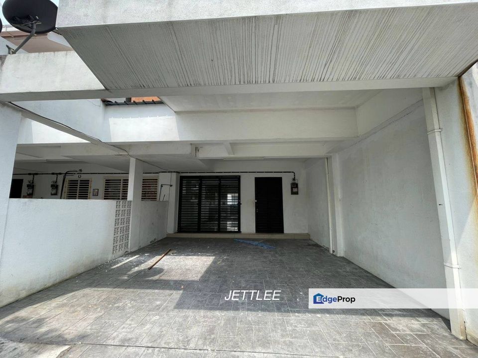 Taman Bayu Emas Klang 20x80 Double Storey House Basic Unit , Selangor, Klang