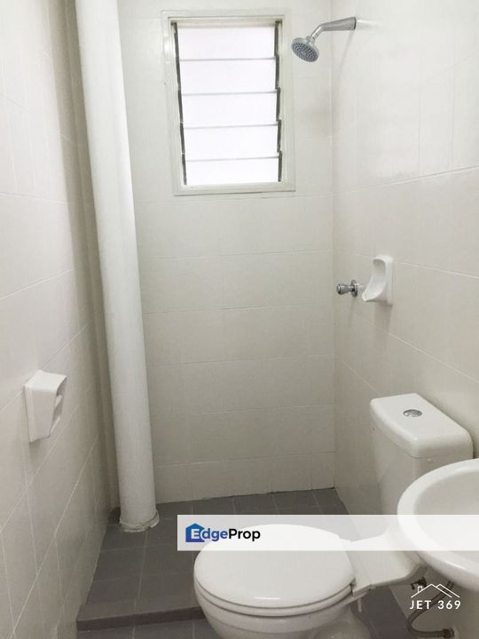 Good Location Pangsapuri Kemuning Aman Low Medium Cost Unit  , Selangor, Shah Alam