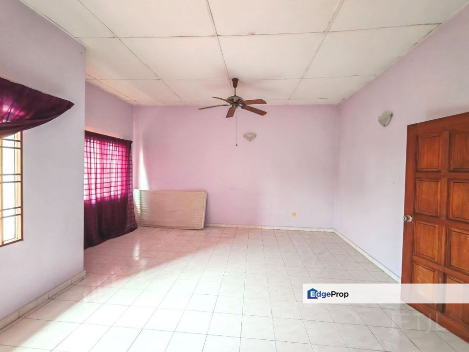Taman Saga Klang Fully Renovated Double Storey Semi D , Selangor, Klang