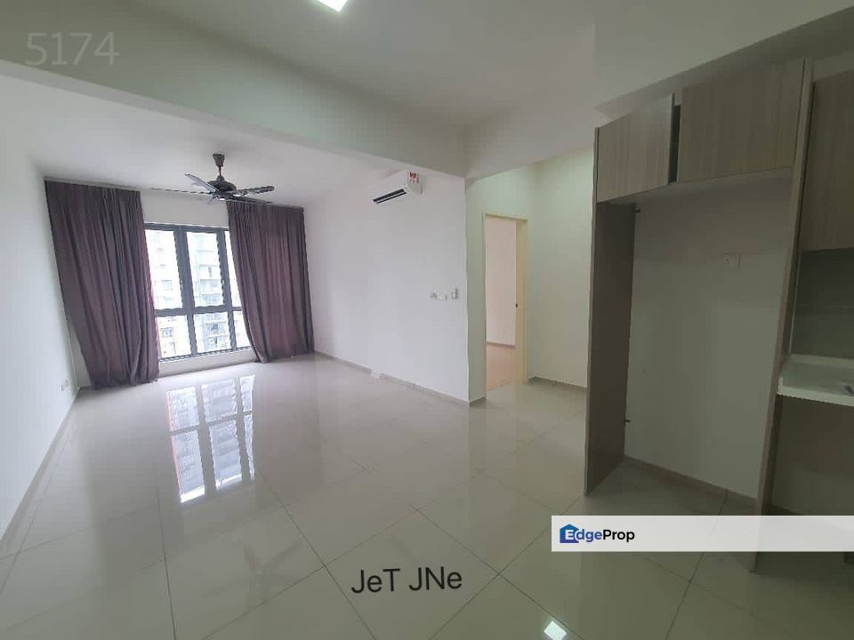 Gravit 8 Kota Bayuemas Klang , Selangor, Klang