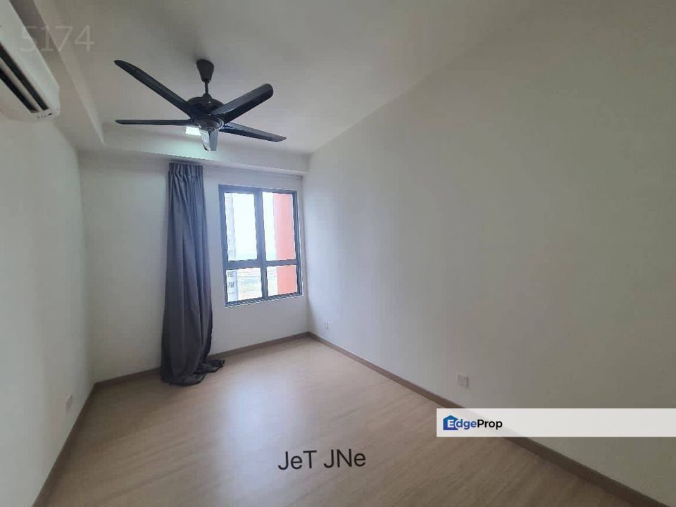 Gravit 8 Kota Bayuemas Klang , Selangor, Klang
