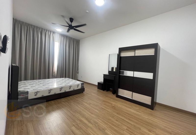 The Tresor @ Gravit 8 *