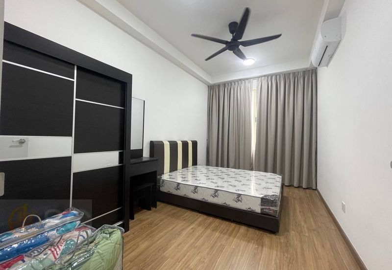 The Tresor @ Gravit 8 *