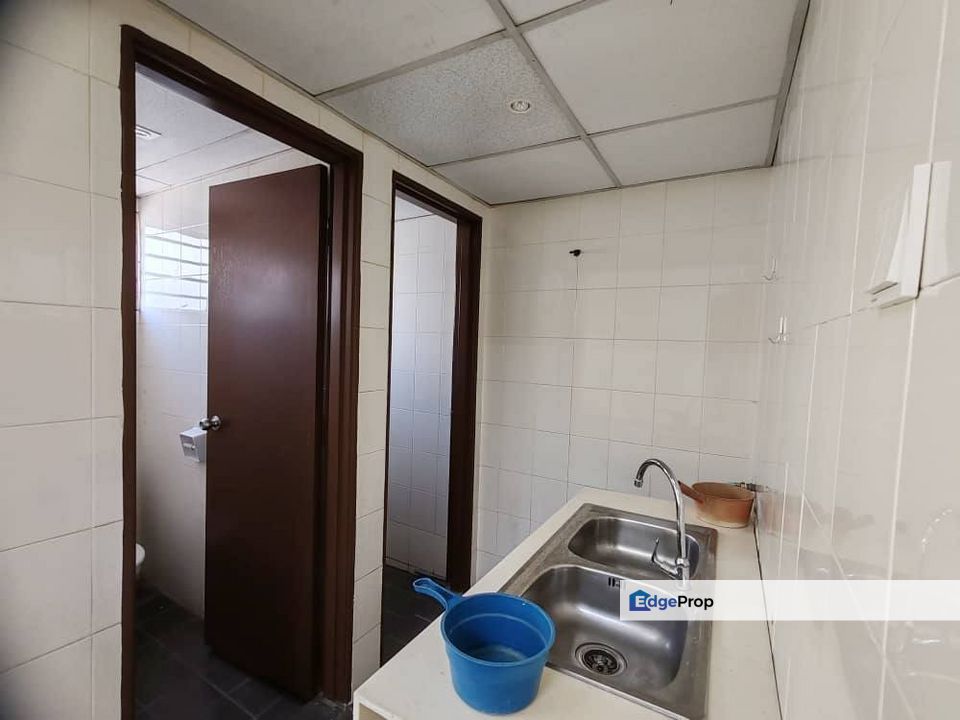 Bandar Putera 2 Johan Setia Klang Double Storey Shoplot , Selangor, Klang