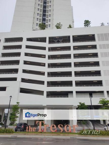 Gravit8 The Tresor Brand New Partial Furnished Unit , Selangor, Klang