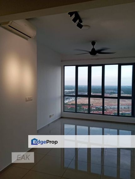 Gravit8 Apartment Partial Furnished Unit , Selangor, Klang