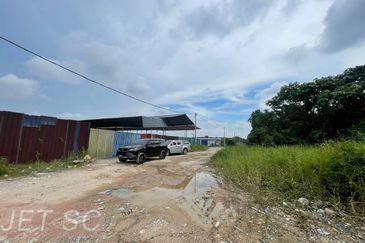 Telok Panglima Garang Empty Land With Fencing 