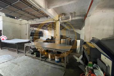 Good Location Jalan Meru 1.5 Storey Factory 