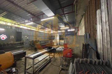 Good Location Jalan Meru 1.5 Storey Factory 