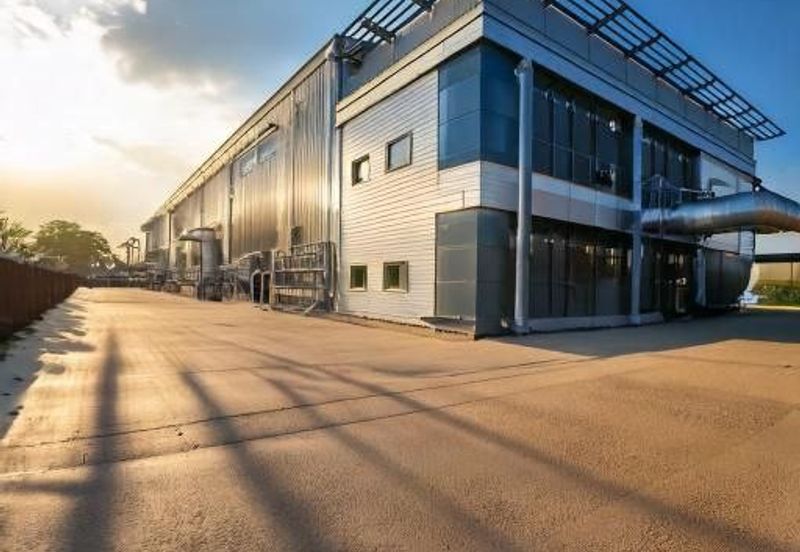 West Port, Pulau Indah