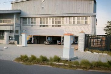 West Port, Pulau Indah