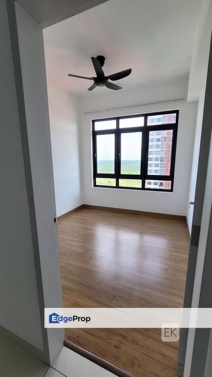 Amber Residence Partial Furnished Corner Unit , Selangor, Kota Kemuning