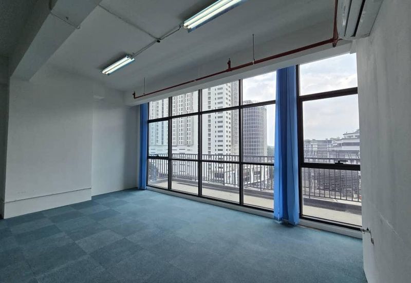 Semi furnished low floor nice view unit