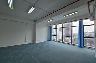 Semi furnished low floor nice view unit