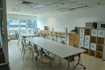 Fully fitted office unit at Midvalley