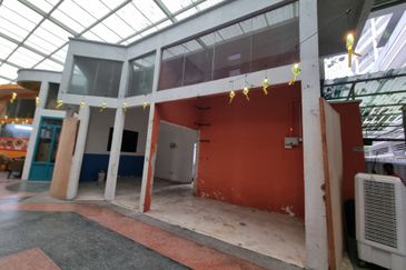 Commercial retails for F&B and retails shops